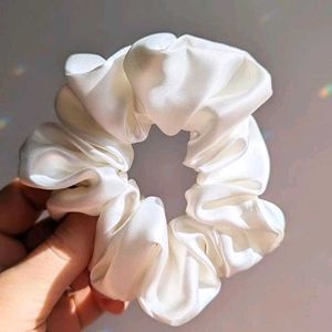 5 Psc Pure White Scrunchies