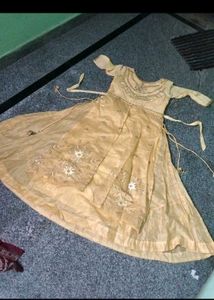 2Elegant Embroidered Kurta Set