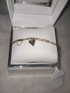 Golden Heart Link Bracelet (Anti Tarnish)