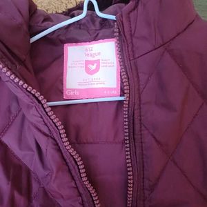 Girls&#39; Puffed Sleeveless Jacket with Hood (4-6yrs)