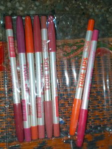 New Lip Liner  Plz Buy.11 Shade With Blusher