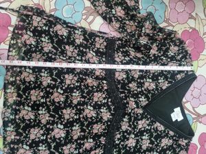 Beautiful Maternity Top With Tieups!