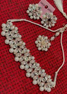 Floral Pearl Earrings