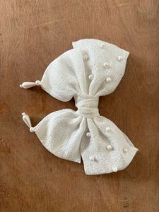 Pearl White Pretty Bow