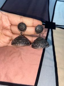 Beautiful Black Metal Set {one Time Use Only}