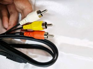 AV to 3 RCA Cable