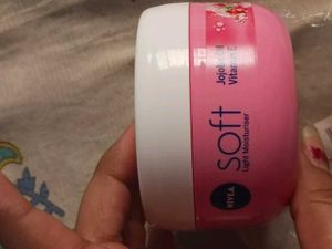 Nivea Lip Balm &amp; Cream Set
