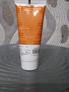 The Derma Co 1% Hyaluronic Sunscreen Aqua Gel