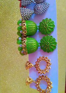 Its 3 Couple Of Earings