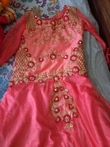 This is A Gown Very Beautiful And Embroidered