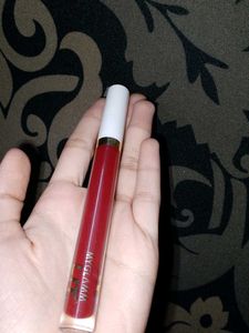 Myglamm liquid matte lipstick