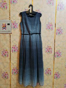 🇳🇿💫🎀Striped Maxi Dress with Belt