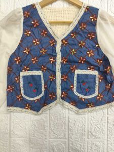 Korean Floral Embroidered Cropped Top