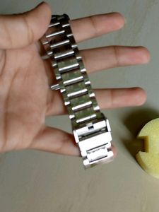New Quartz Black Dial Wristwatch