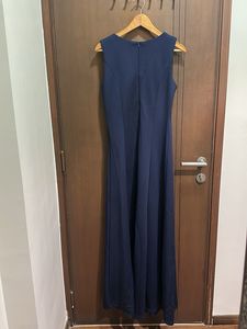 Elegant Navy Blue Gown with Bow Detail – Size S