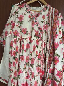 Floral Print Pant Kameez Suit