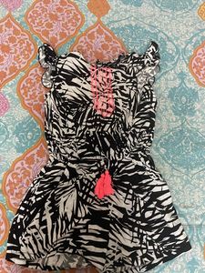 black and white jumpsuit for girls.