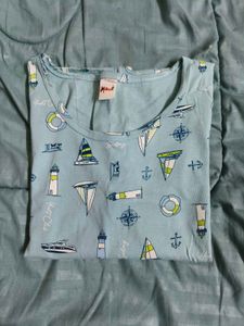 T-shirt &amp; crop top