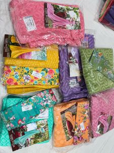 Brasso Plan Saree With Flora Print Blouse Piece