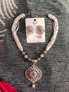 Silver White Necklace Set