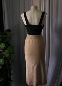 Elegant Beige Pencil Skirt