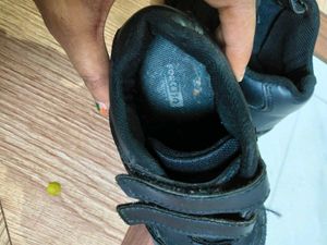 Liberty Black Velcro Sneakers