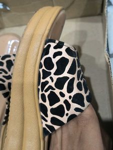 Giraffe Print Platform Slides