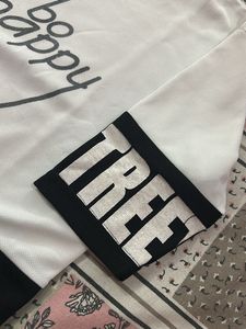 Cute &#39;Be Happy&#39; T-shirt