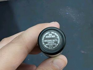 MAC Lipstick - Kinda Sexy