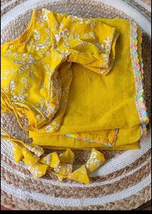Saree With Stitch Padded Blouse