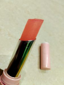 Pink Colour Lipstick Waterproof Light Shade