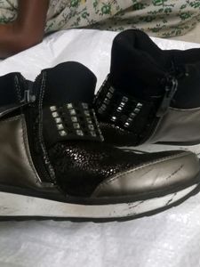 1 Day Offer Only)Saudi Arabia Shoe