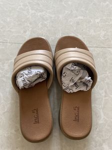 Inc.5 Beige Flip Flop