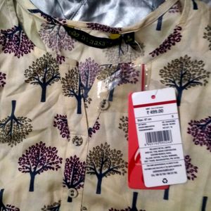 Avaasa Off White Printed Kurta(Women&#39;s)