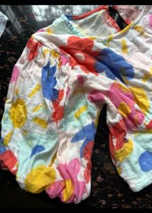 Floral balloon sleeves top
