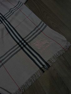 Burberry Schawl