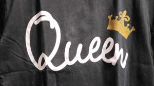 QUEEN GRAPHIC TEE