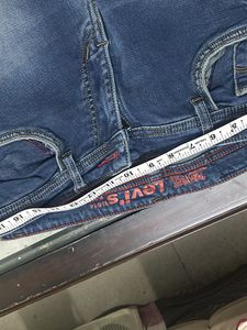Men Blue Levi’s Jeans