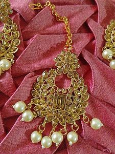 Beautiful Golden Set