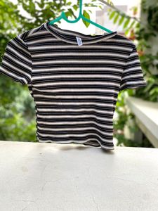 Bag this beautiful daily Tee 💃✨