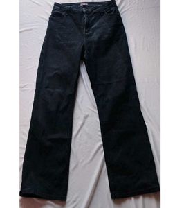 Black Beggie Flared Jeans For Women