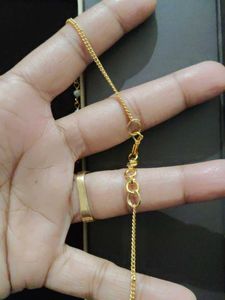 Elegant Gold-tone Beaded Necklace