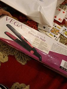 VEGA Silky Hair Straightener