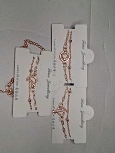 BRACELET
