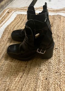 H&amp;M New Black Boots