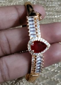 New Elegant Bangle Bracelet