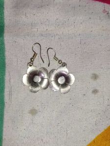 Flower Drop Earrings