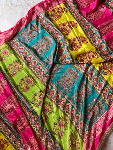 Free Gift With Pakistani Chunni