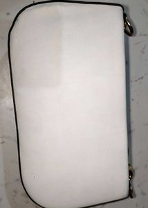 D-Berry White Handbag