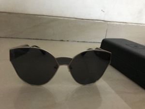 LYN Black Sunglasses